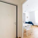 Apartamento ~ Cozy ~ Center Train Station *