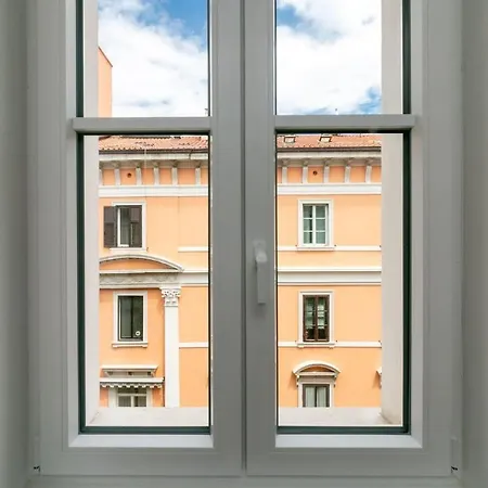 Appartement ~ Cozy ~ Center Train Station Triëst