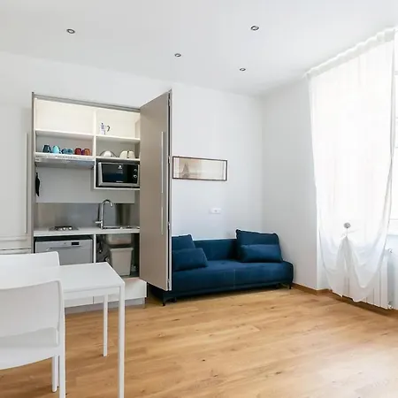 ~ Cozy ~ Center Train Station 的里雅斯特