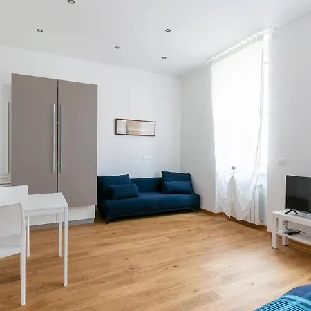 Apartment ~ Cozy ~ Center Train Station Trieste