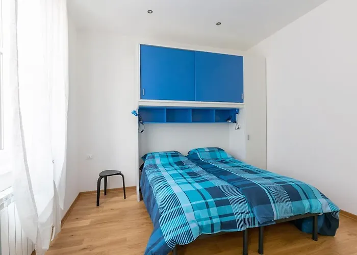 ~ Cozy ~ Center Train Station *